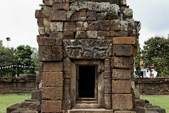 Prasat Sa Kamphaeng Noi-023
